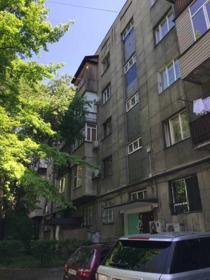 Apartment On Makataeva 73 アルマトイ エクステリア 写真